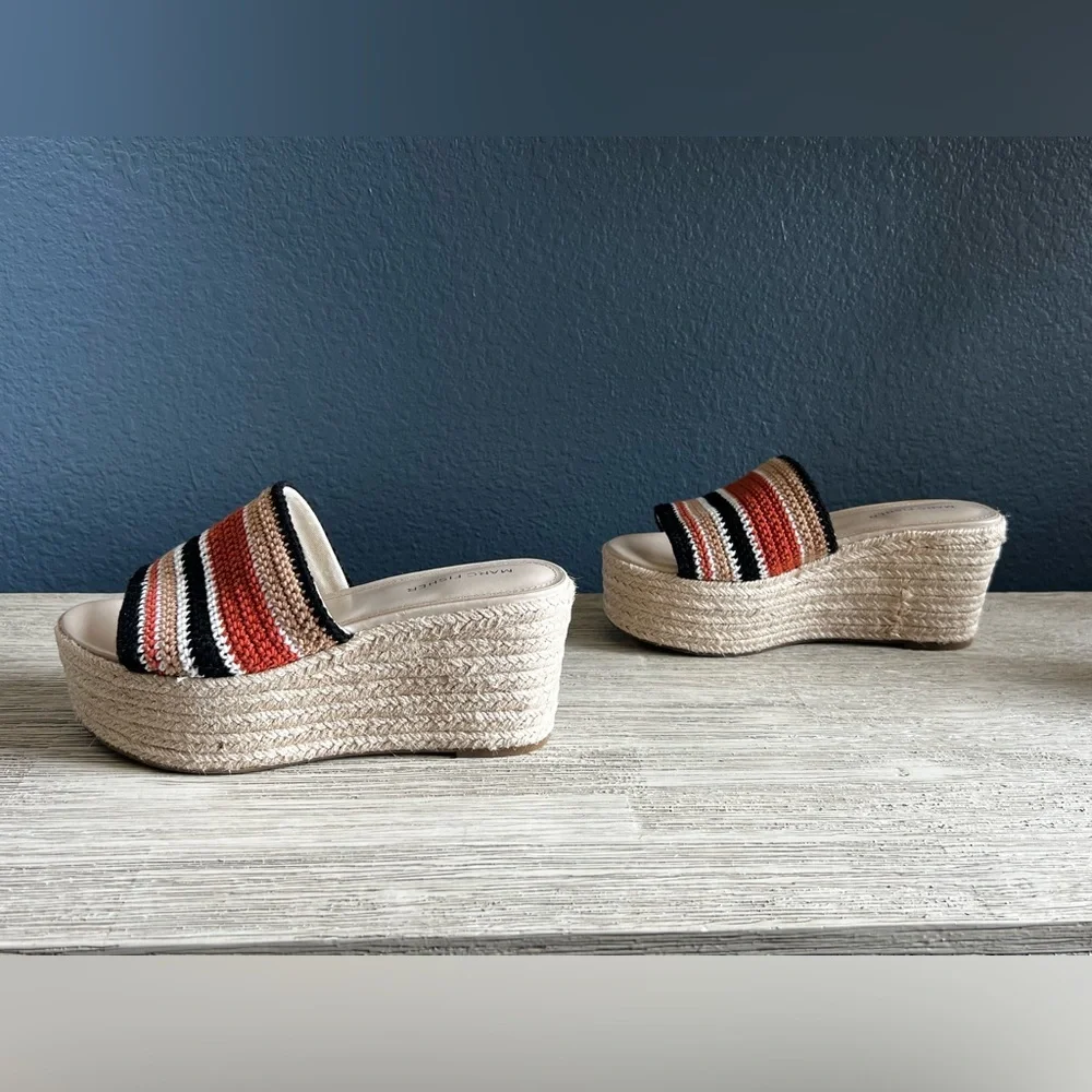 NEW NEVER WORN!!! Marc Fisher Multicolor Espadrille Slides